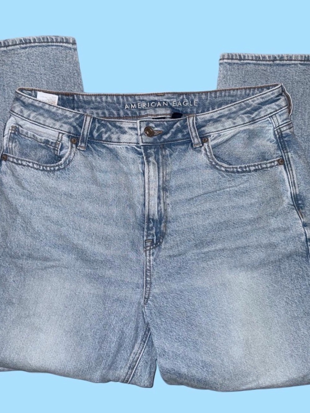 American Eagle Outfitters High-Rise Mom Jean